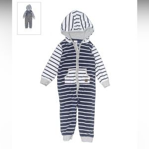 ⭐️3/$15 Carter’s 6 months one piece hooded long sleeve romper striped